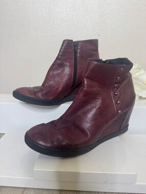 Women’s Burgundy Wedge Leather Ankle Boots